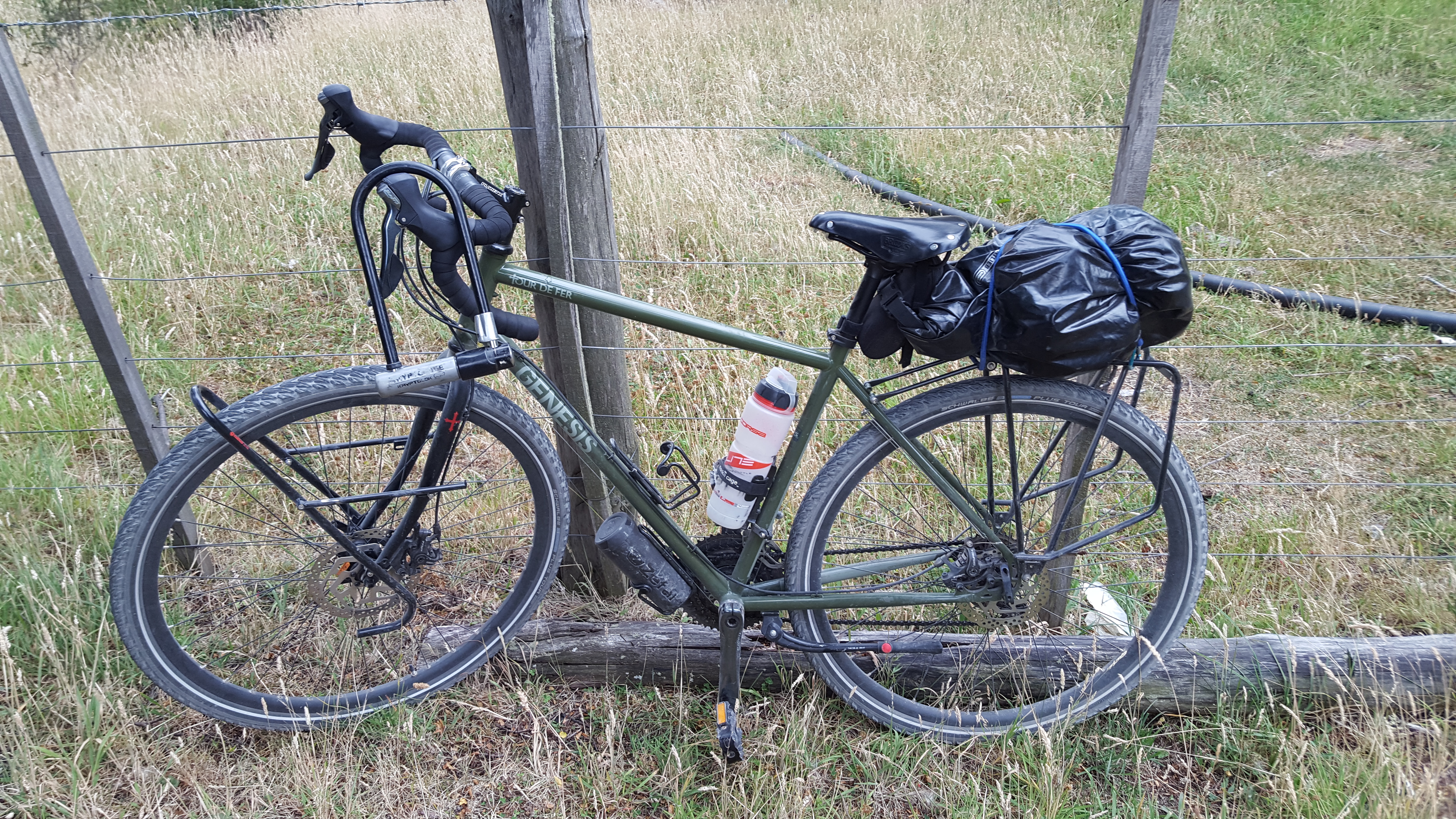 genesis touring bike